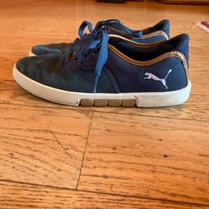 Puma suede top shoes  - size 7.5